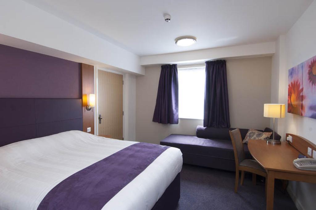 Premier Inn Southsea ポーツマス 部屋 写真