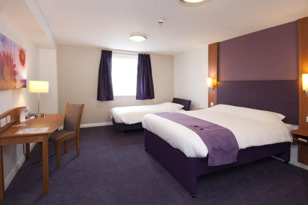 Premier Inn Southsea ポーツマス 部屋 写真