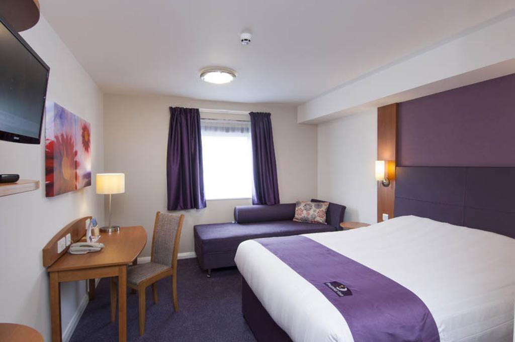 Premier Inn Southsea ポーツマス 部屋 写真