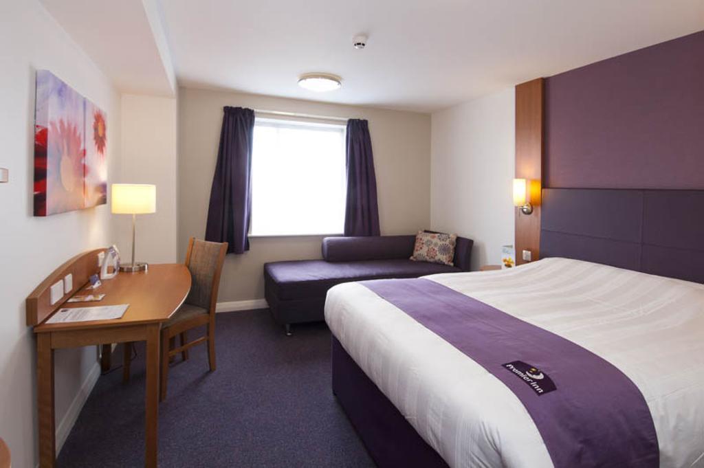 Premier Inn Southsea ポーツマス エクステリア 写真