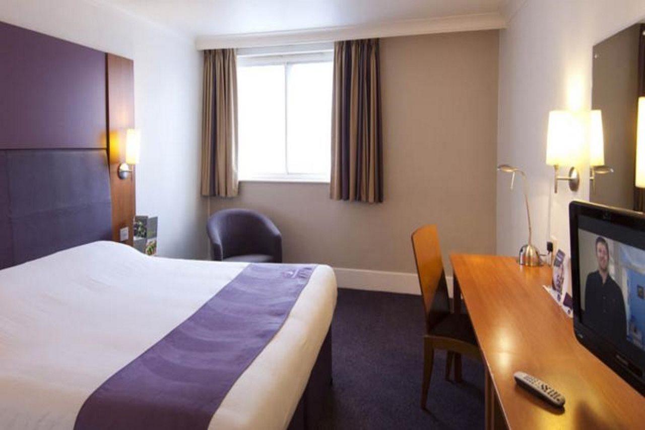Premier Inn Southsea ポーツマス エクステリア 写真