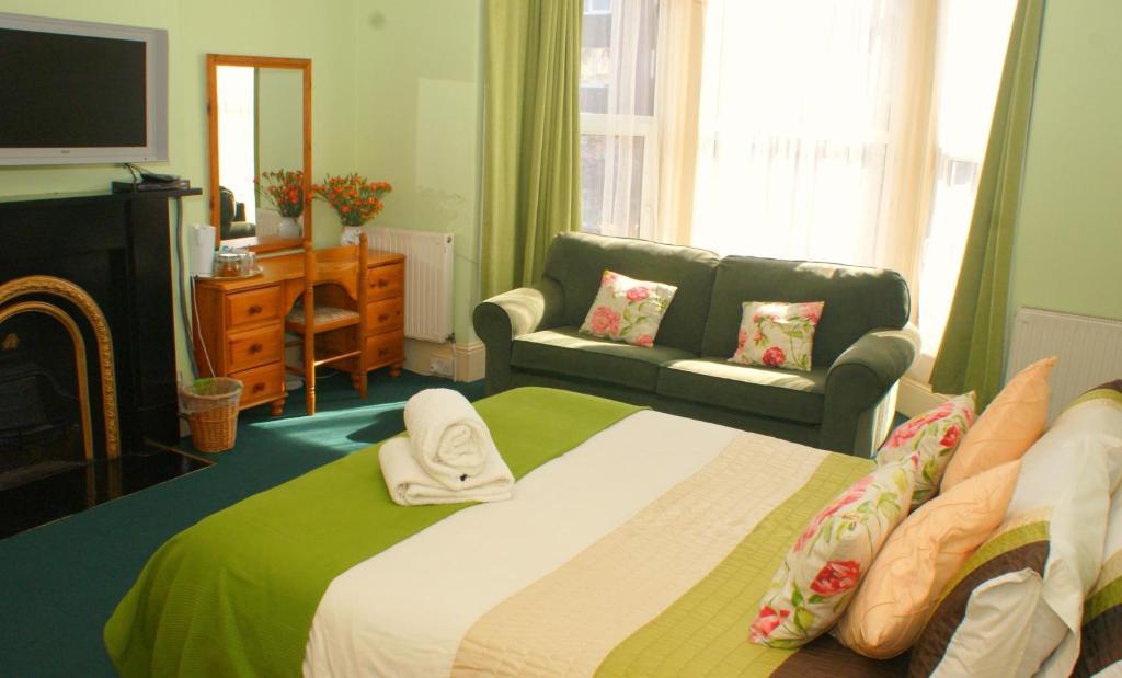 Premier Inn Southsea ポーツマス 部屋 写真